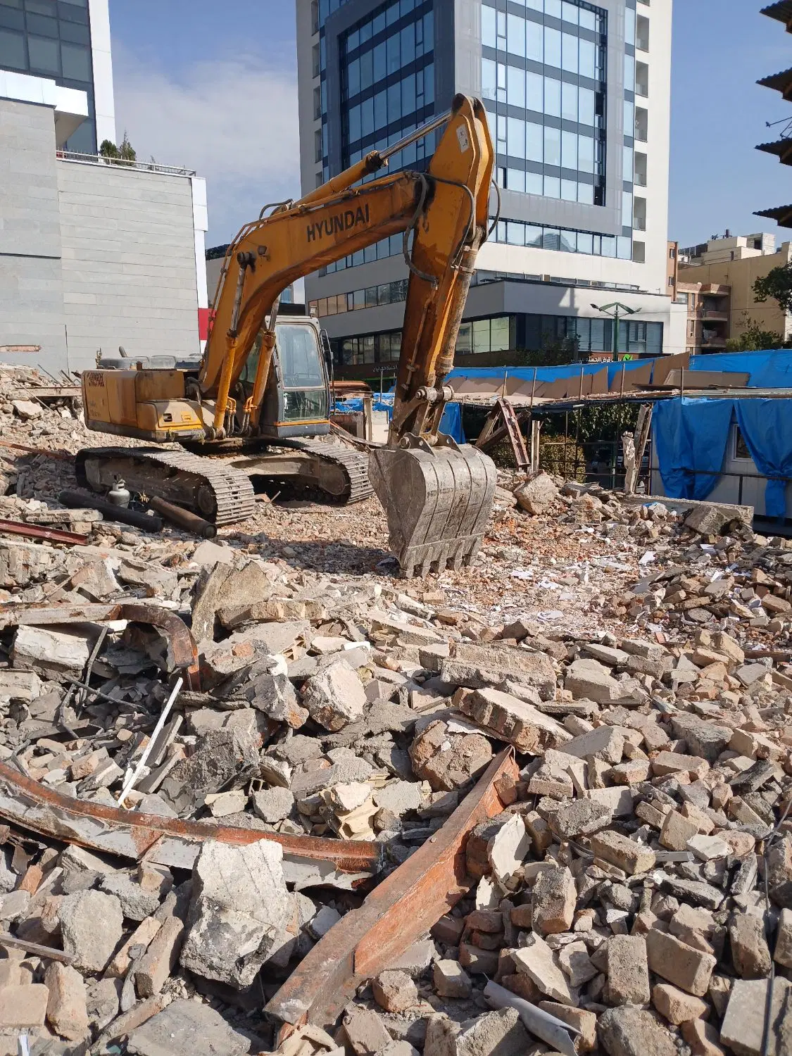 تخریب ساختمان و خاکبرداری در جنت‌آباد جنوبی - تصویر 2