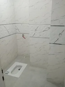 کاشی‌کار و سرامیک‌کار در آذری