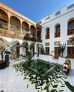 بازسازی خانه در نیاوران