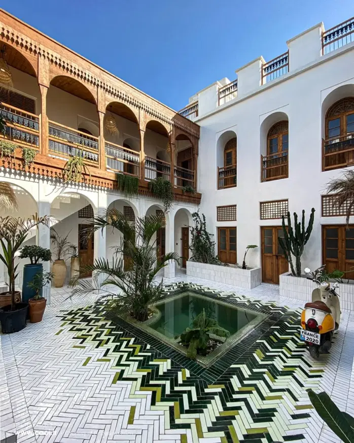بازسازی خانه در نیاوران