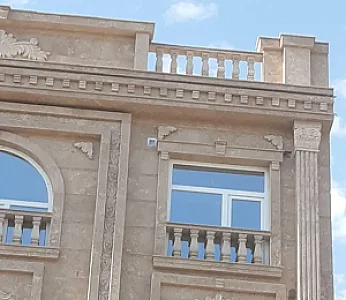 کاشی‌کاری و سنگ‌کاری در حکیمیه
