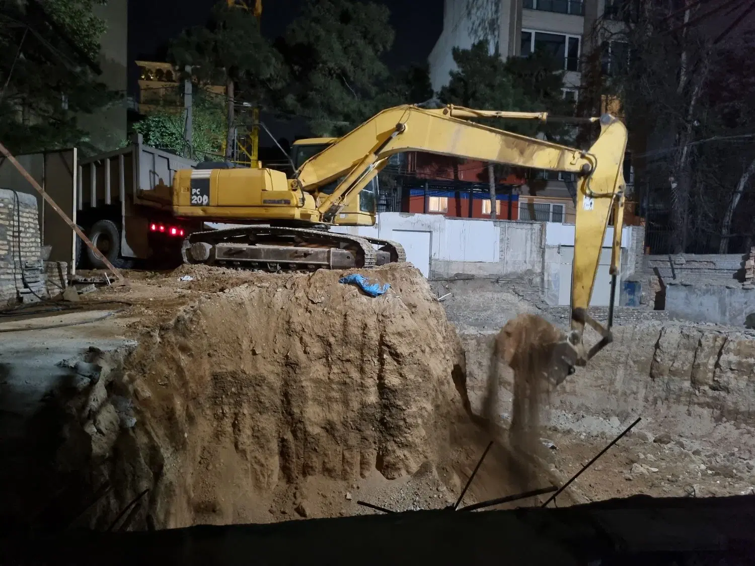 خاکبرداری و گودبرداری در قنات‌کوثر - تصویر 3