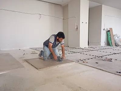 کاشی‌کاری و سرامیک‌کاری دکتر هوشیار