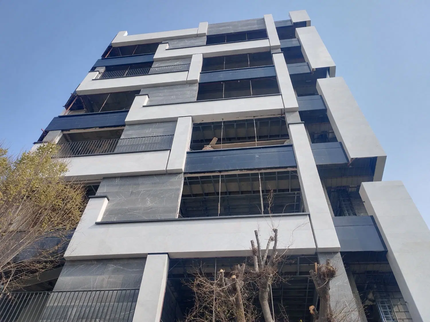 سنگ‌کاری و کاشی‌کاری در فیروزآبادی
