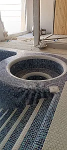 استخرسازی و کاشی‌کاری استخر در جوادیه