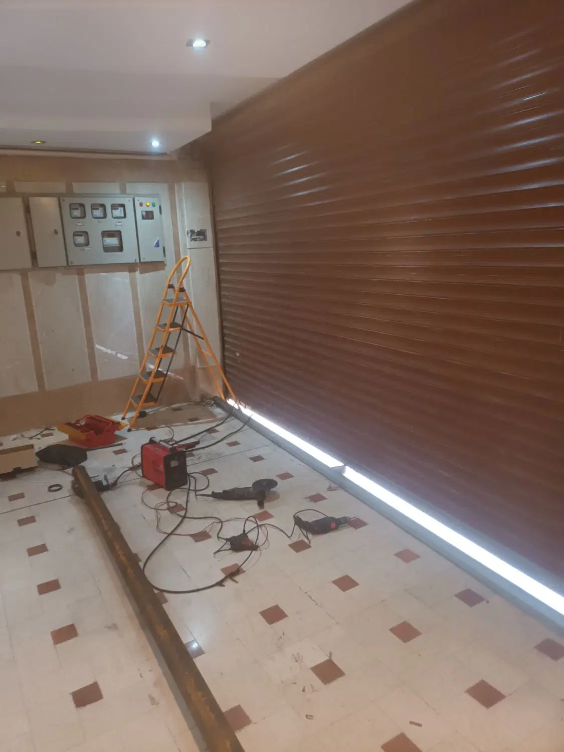 تعمیر جک پارکینگ و کرکره برقی در دروس - تصویر 2
