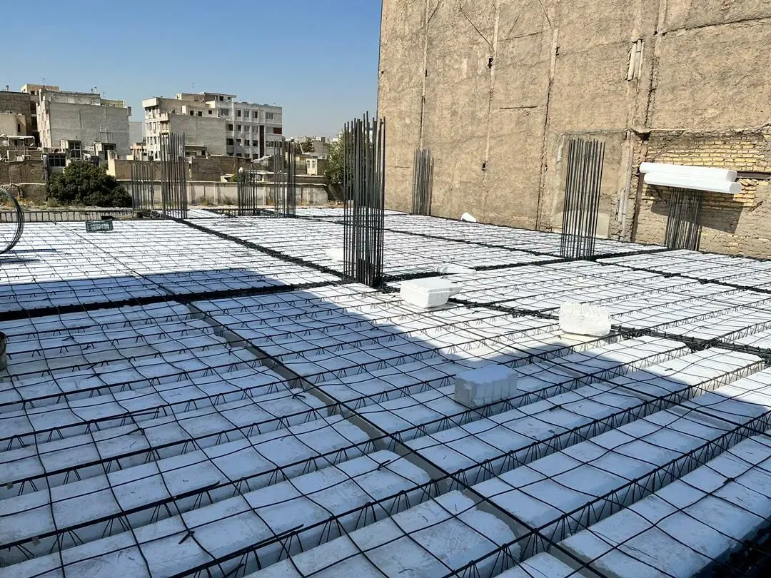 آرماتوربندی و قالب‌بندی در فلسطین (میدان انقلاب) - تصویر 2