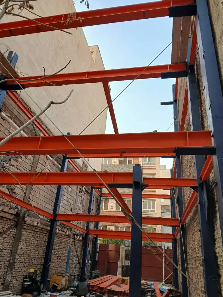 جوشکاری و اجرای اسکلت فلزی در خاوران - تصویر 7