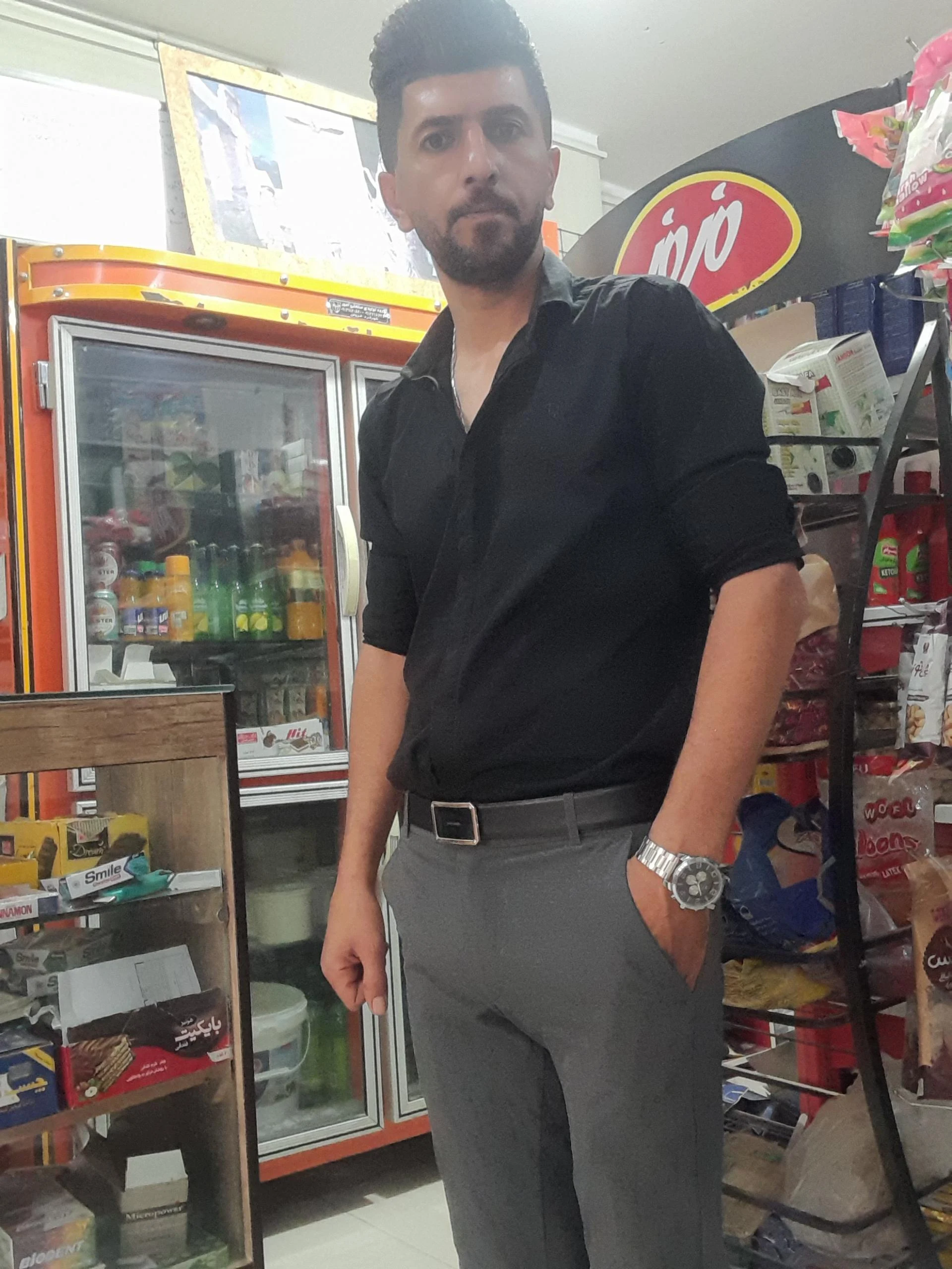 سوپر مارکت ماهان نصیری