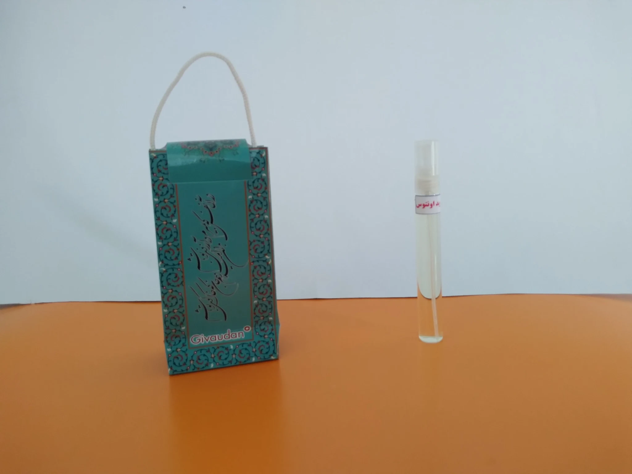 عطر و ادکلن آرامیس - تصویر 3