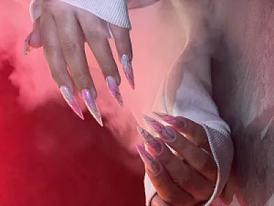 کاشت ناخن و پدیکور VIP نیلوفر + آموزش