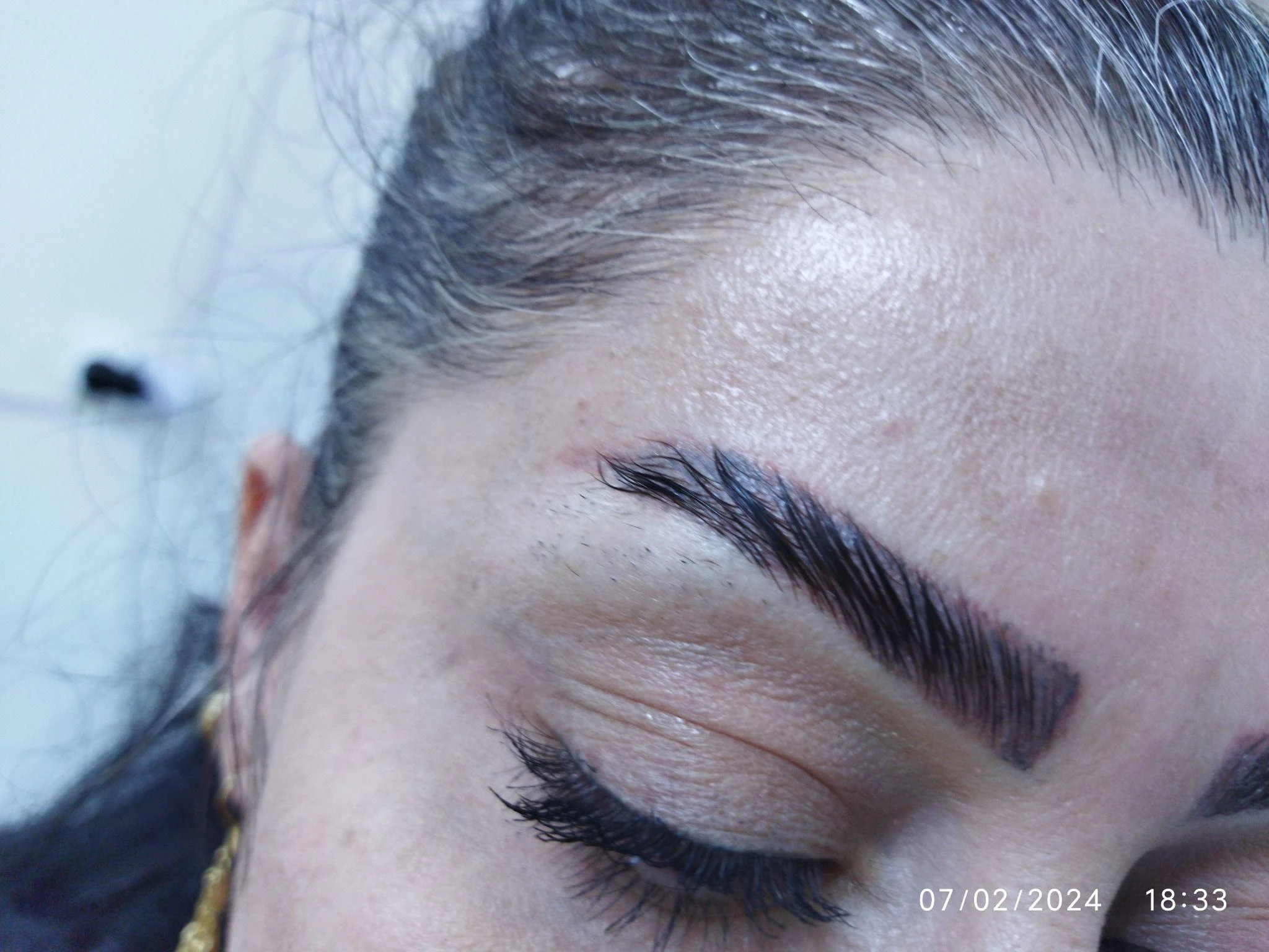 انجام خدمات لیفت و لمینت ابرو و مژه - تصویر 2