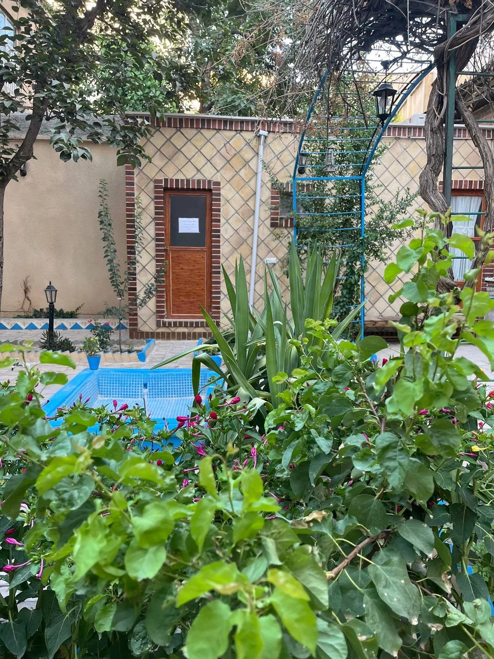 اقامتگاه خانه پدری - تصویر 3