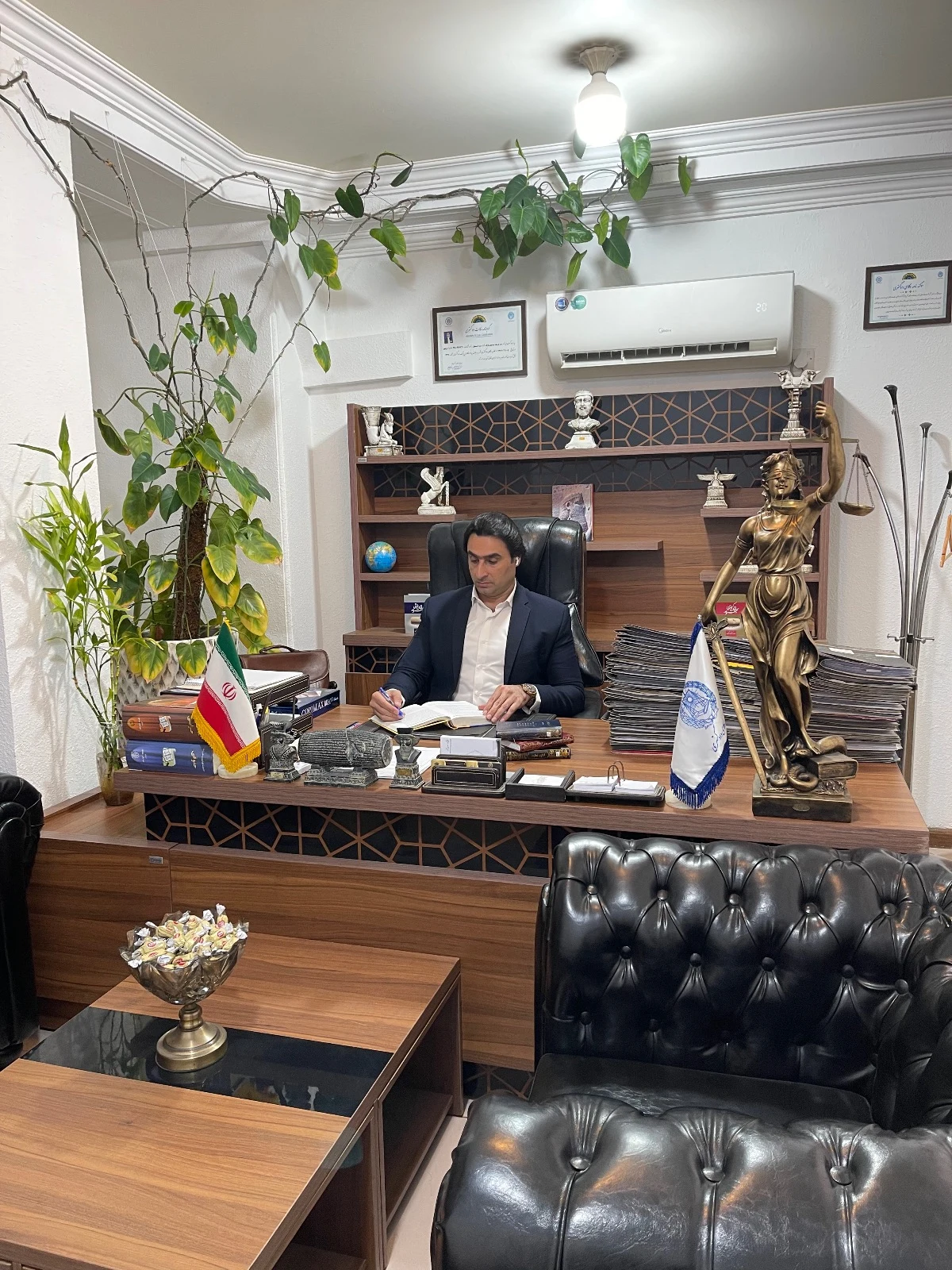 دکتر سیدیوسف موسوی نژاد وکیل دادگستری