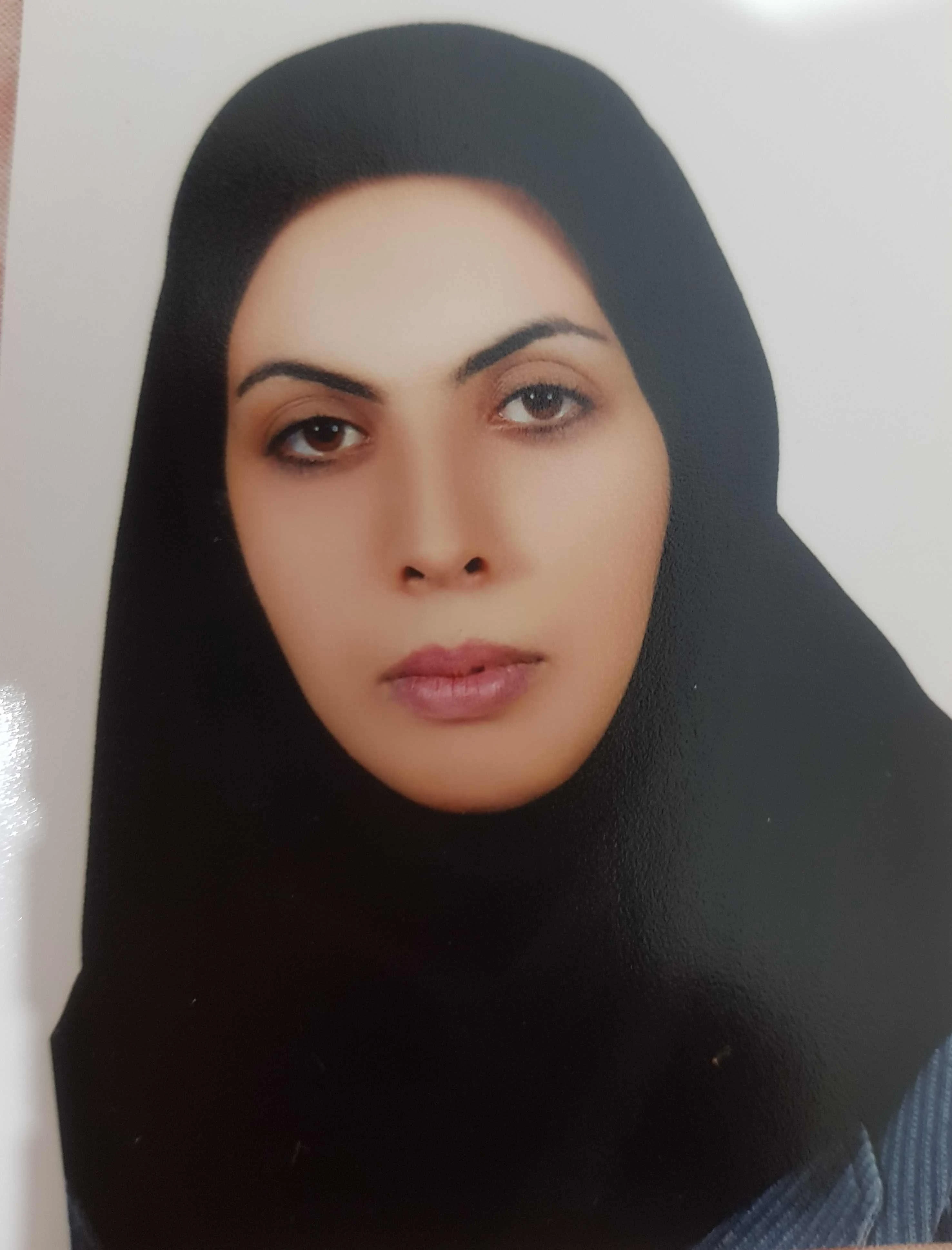 وکیل نغمه منصوری