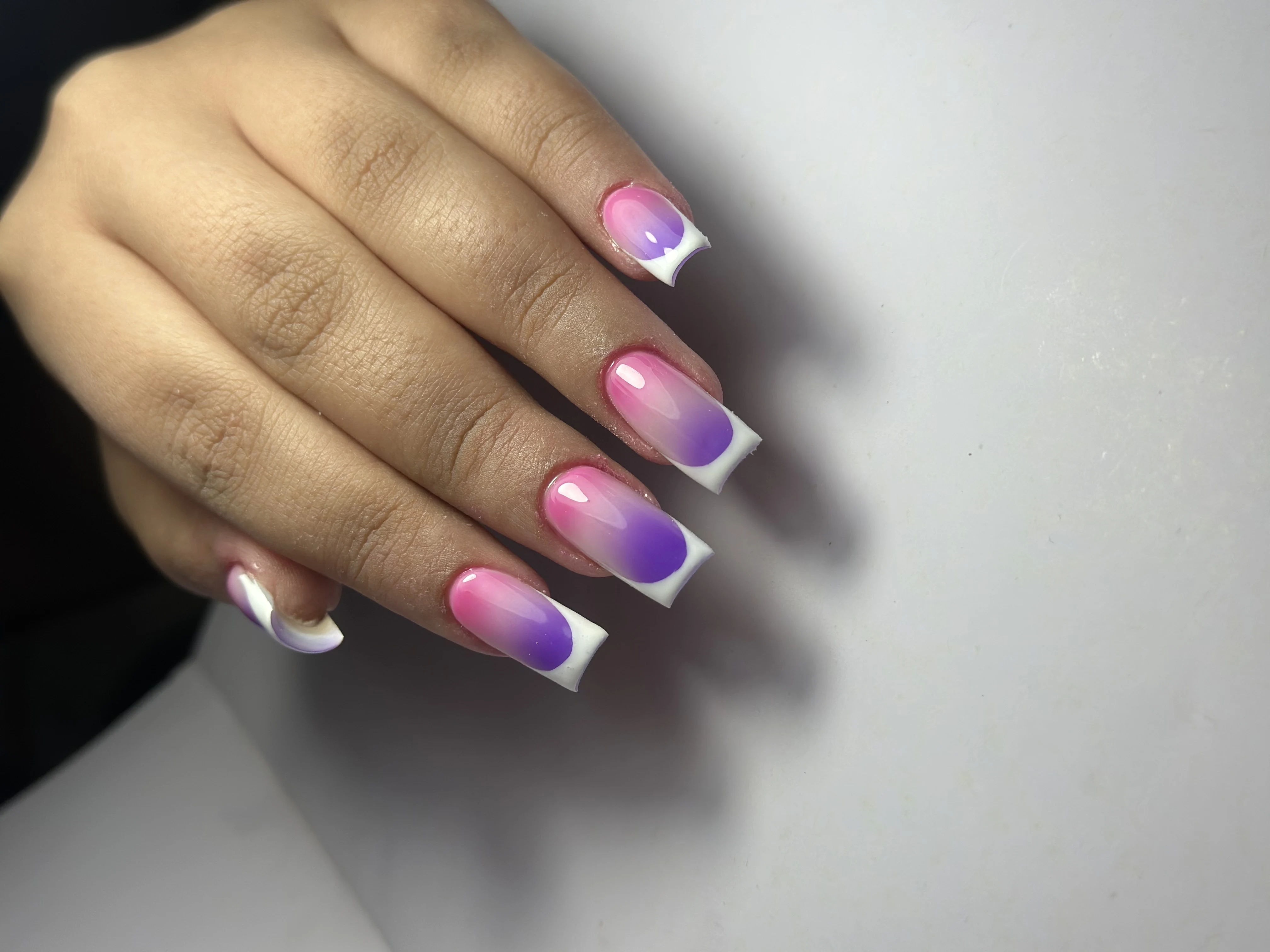 سارا چگینی  ناخن کار  و مدرس  رسمی - تصویر 2