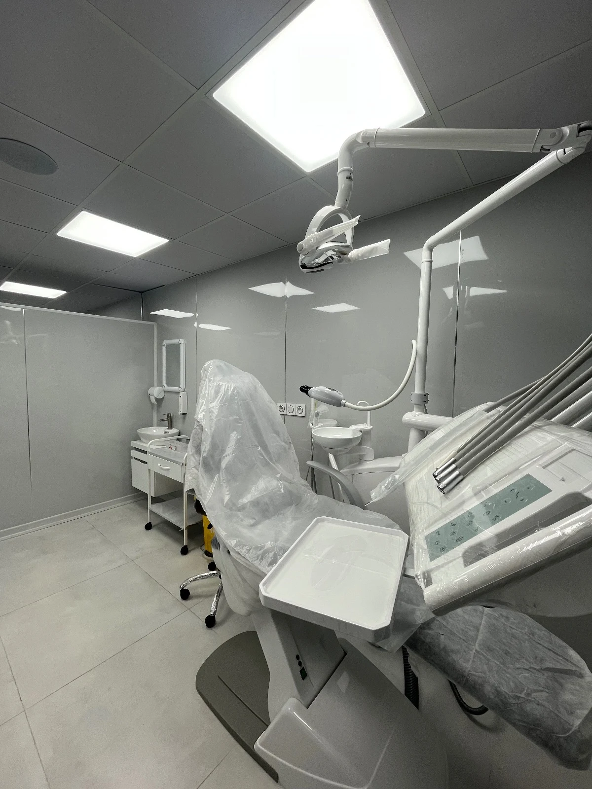 مطب دندانپزشکی دکتر نیکو فتحی