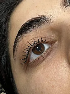 اکستنشن مژه فاطمه روا