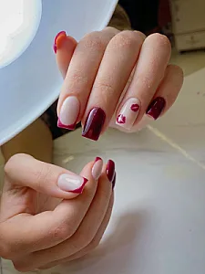 خدمات و آموزش کاشت ناخن الهه یاراحمدی