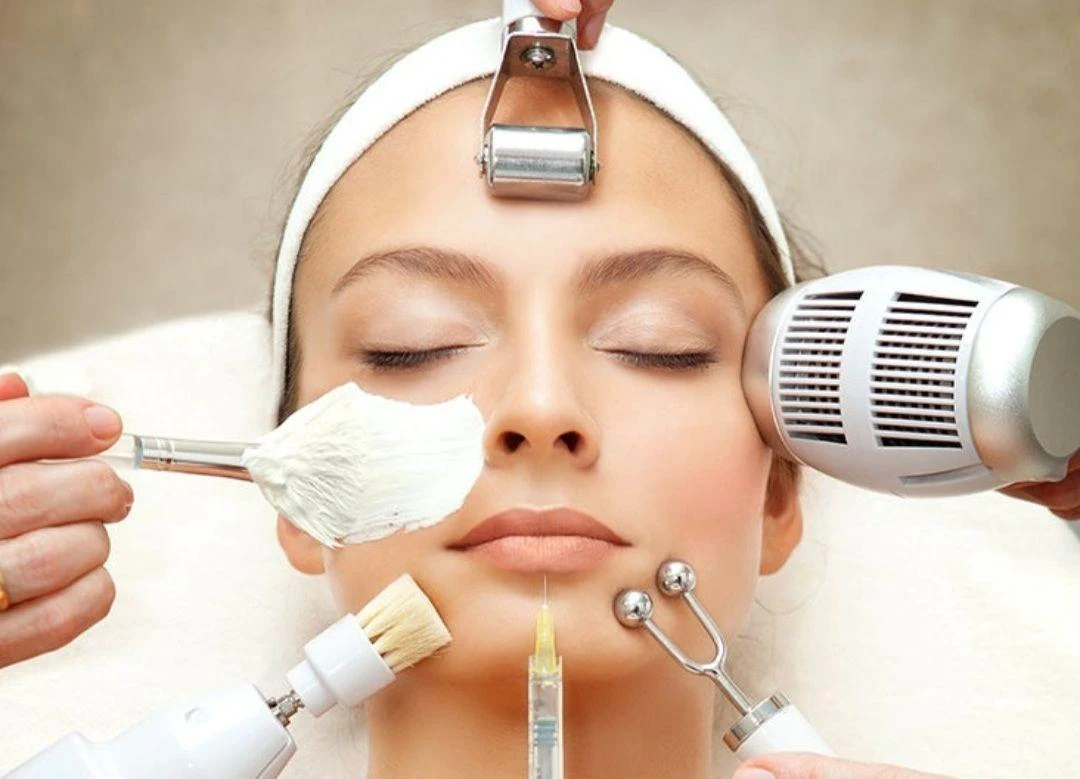 ارائه انواع خدمات پاکسازی و فیشال های تخصصی زیبایی و درمانی پوست بایومر - کلینیک پوست و زیبایی در خرم‌آباد - تصویر 4
