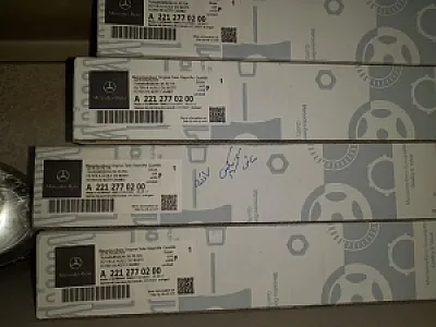 فروشگاه لوازم یدکی بنز و بی ام و کرمی