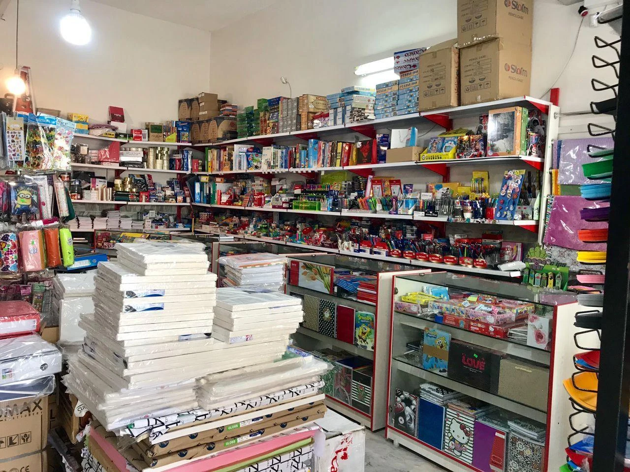 فروشگاه تحریر و هنری برگ