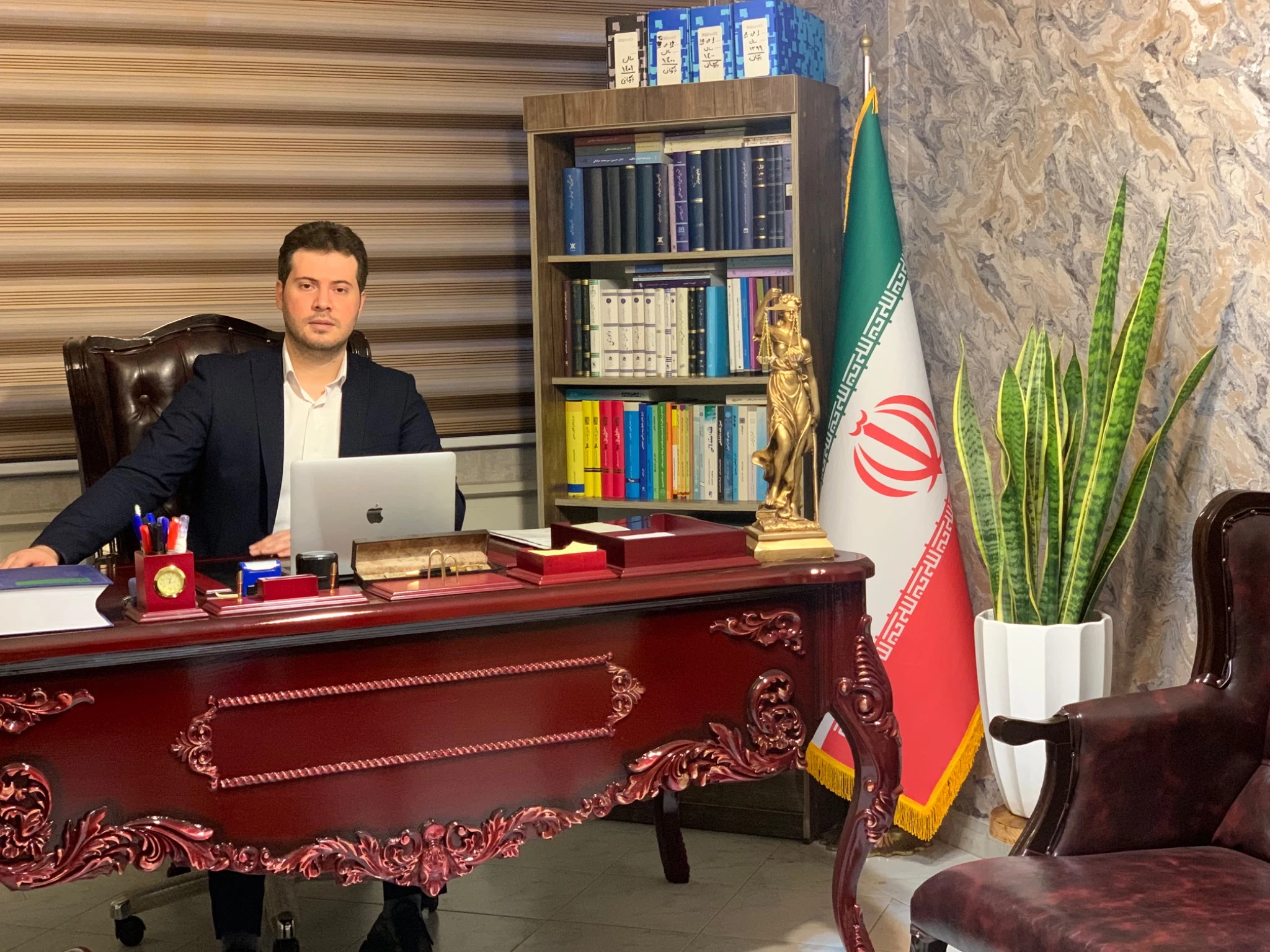 پژمان مونسی وکیل پایه یک دادگستری - تصویر 2