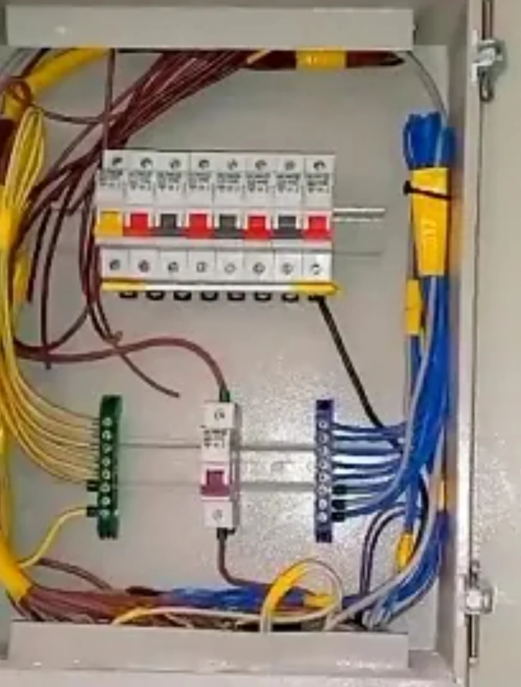 خدمات برق ساختمان
