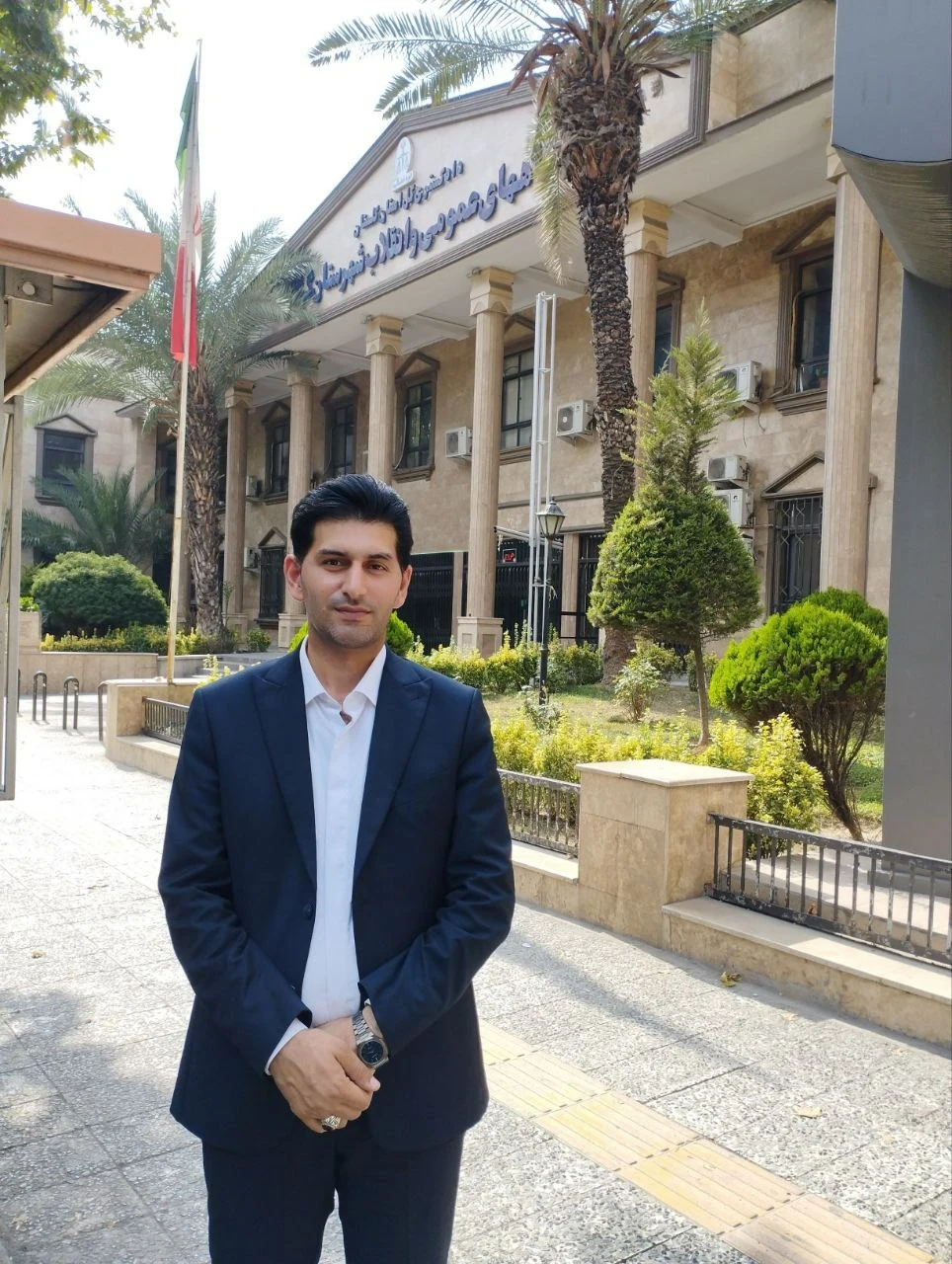 وکیل دادگستری و مشاور حقوقی احسان مالی - تصویر 2