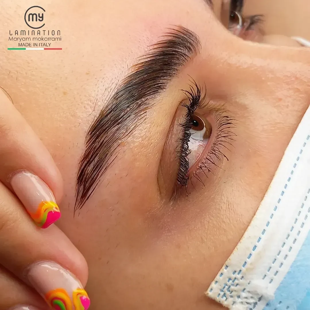 آموزش و خدمات تخصصی لیفت و لمینیت مژه و ابرو مکرمی - تصویر 2