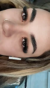 مرکز تخصصی مژه و ابرو مریم حیدری منش