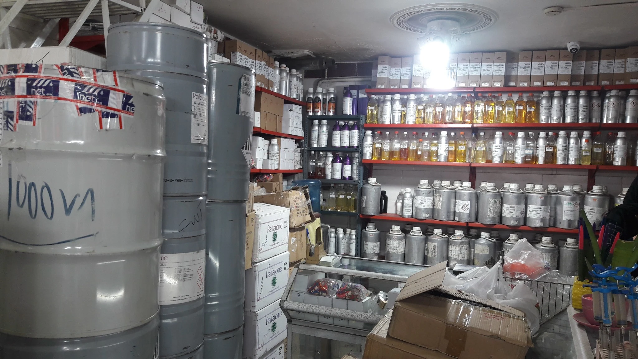 عطر فروشی اقاقیا - تصویر 3