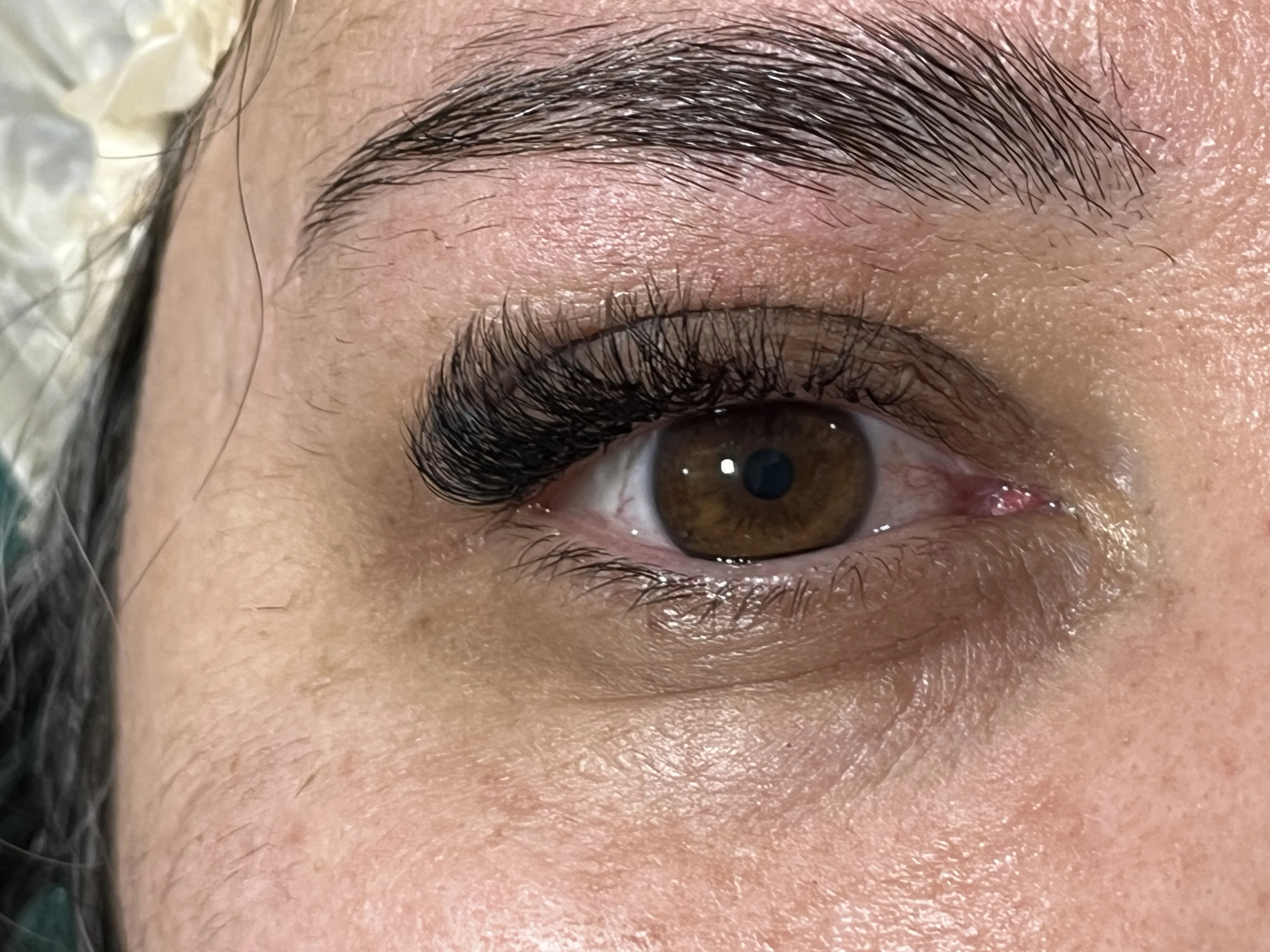 خدمات تخصصی اکستنشن و لیفت مژه رحمانی