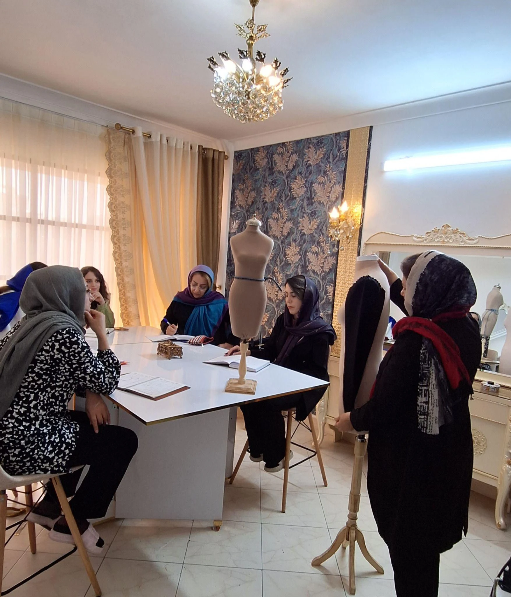 آموزشگاه طراحی و دوخت نگین هنر اردبیل