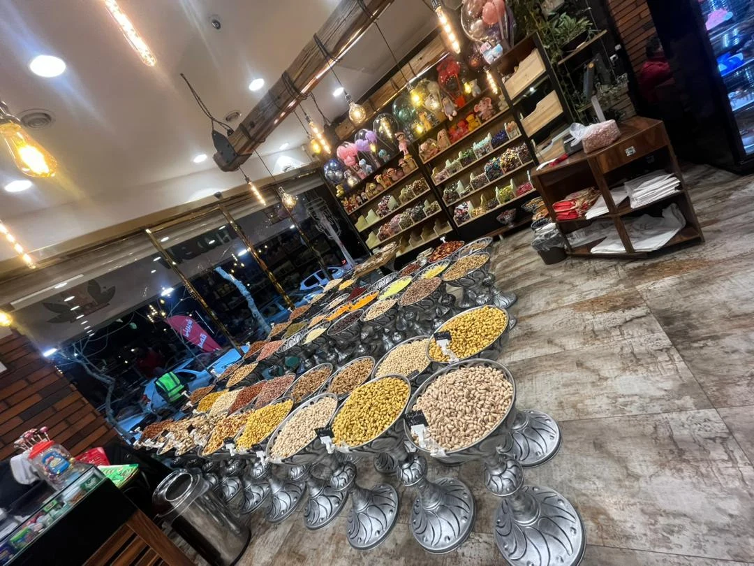 نان و شیرینی قصر پاپلی شعبه ۵ - تصویر 4