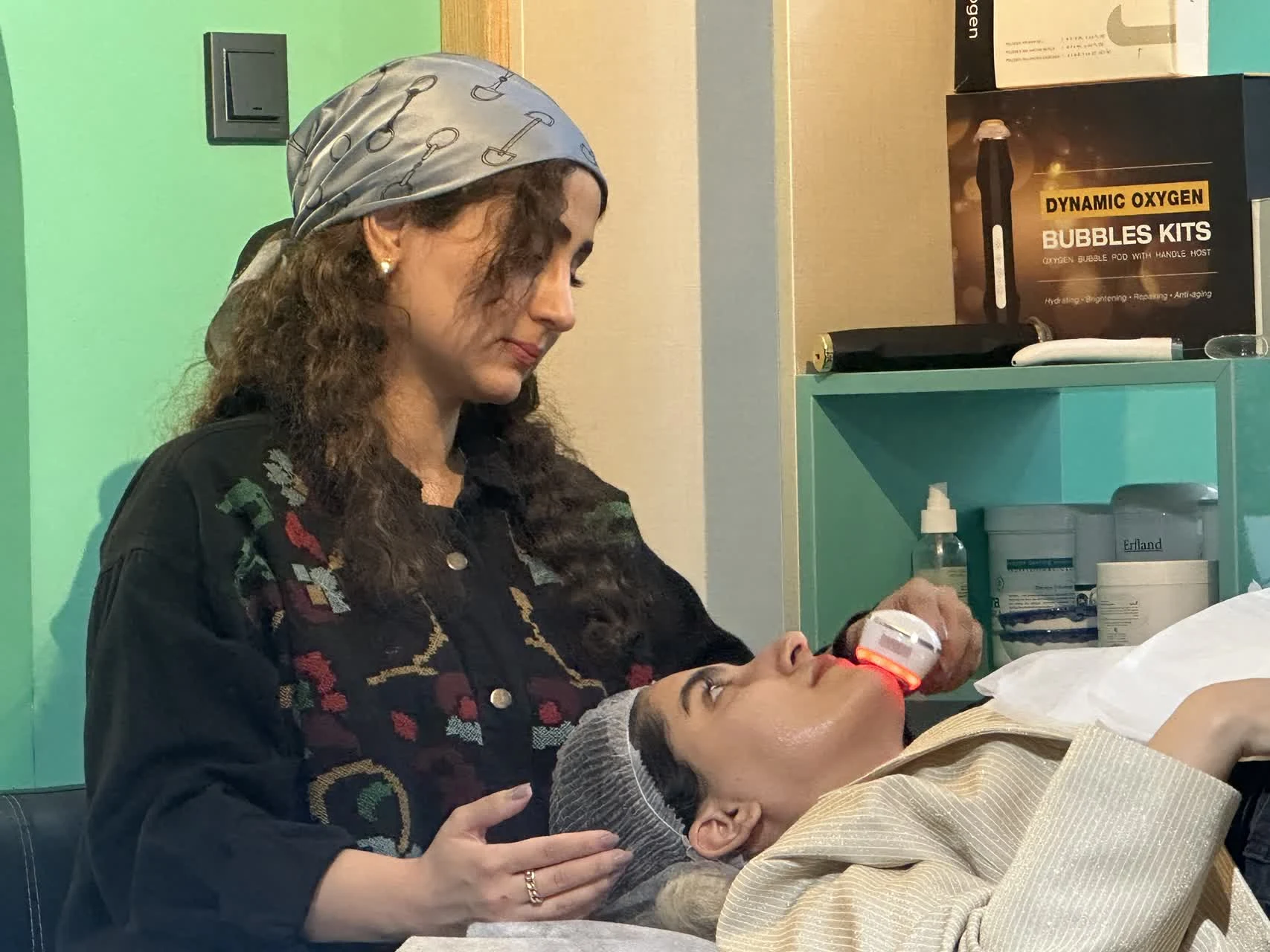 Atena skin خدمات پاکسازی پوست،فیشیال - کلینیک پوست و زیبایی در زنجان - تصویر 4