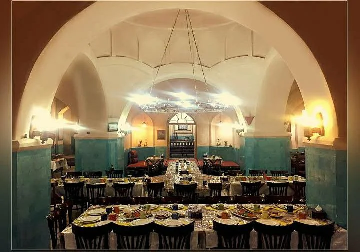 سفره خانه سنتی نوبر