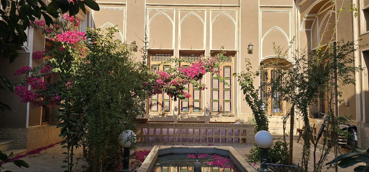 اقامتگاه بومگردی خان و بانو - اقامتگاه سنتی و بوم‌گردی در یزد - تصویر 4