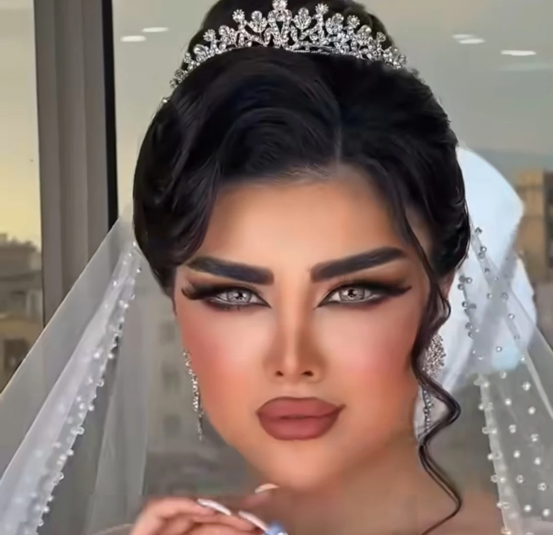 میکاپ و شنیون و رنگ ومش فاطمه - آرایشگاه زنانه در یزد - تصویر 2