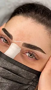 میکروبلیدینگ ابرو و شید لب