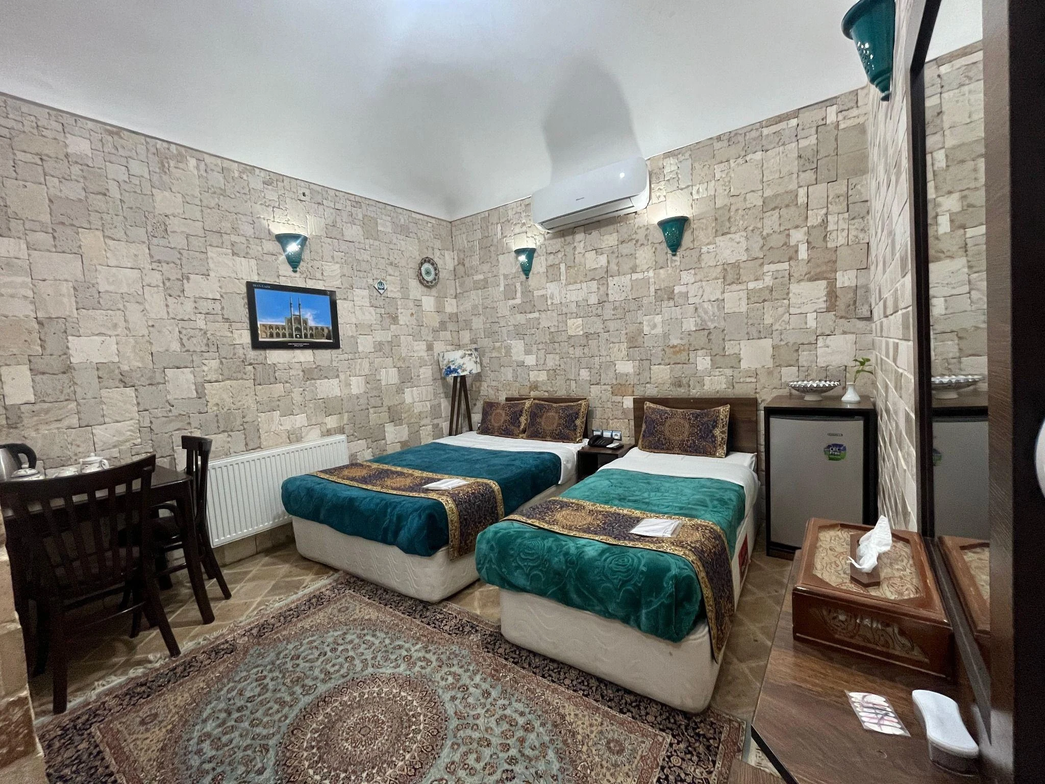 هتل سنتی فیروزه