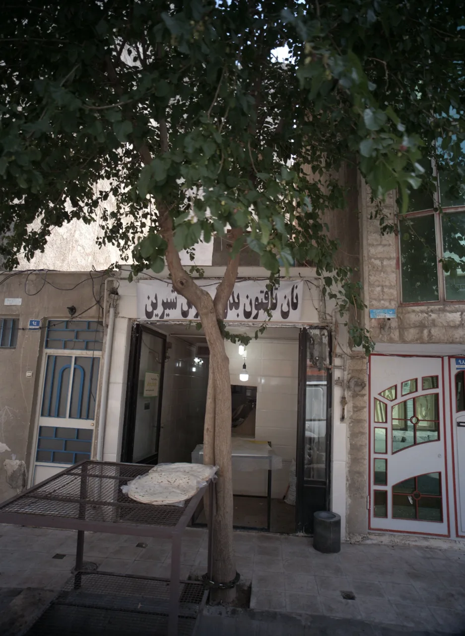 نان تافتون بدون جوش شیرین