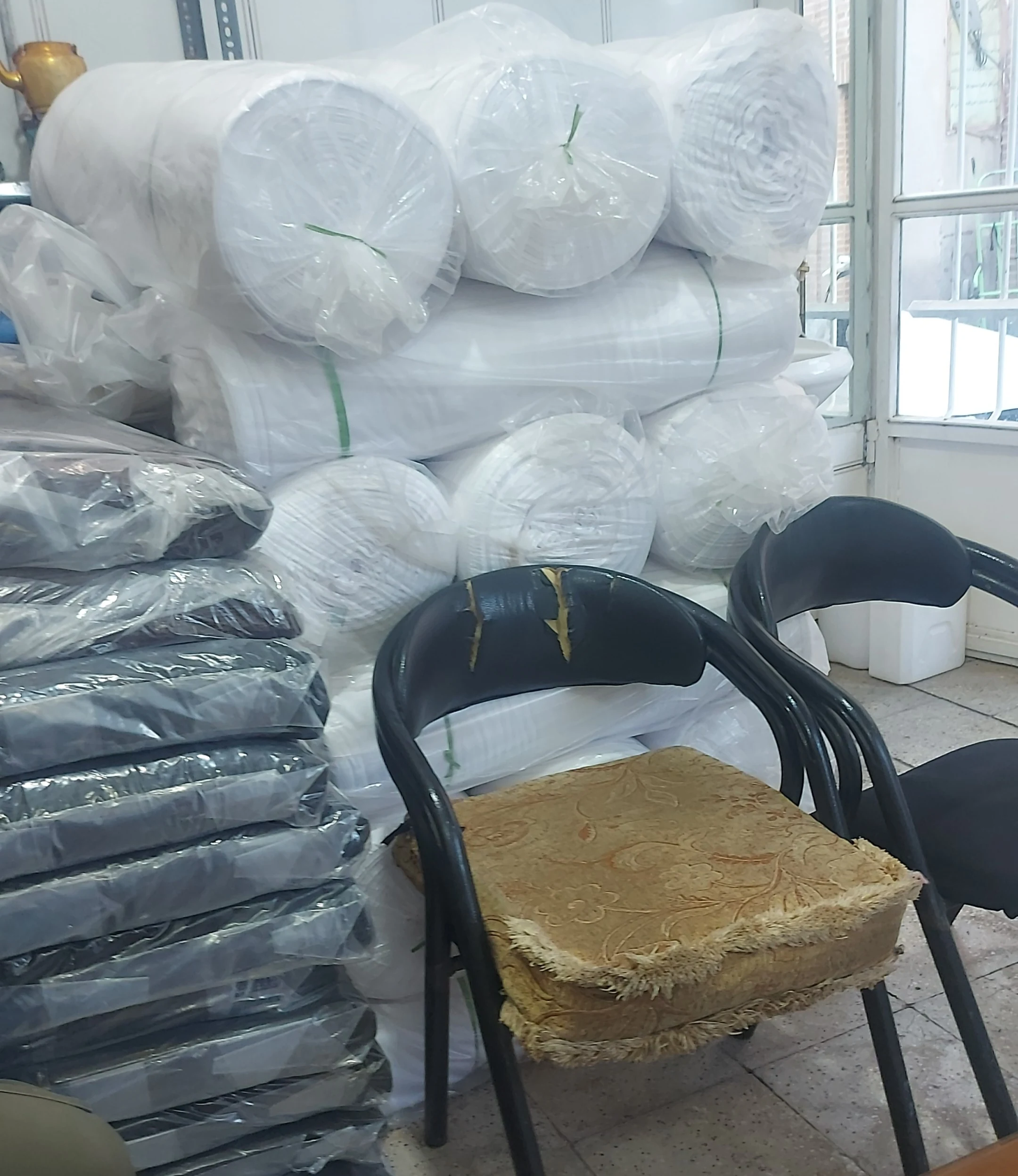 پارچه سرای شاهرخی - تصویر 2