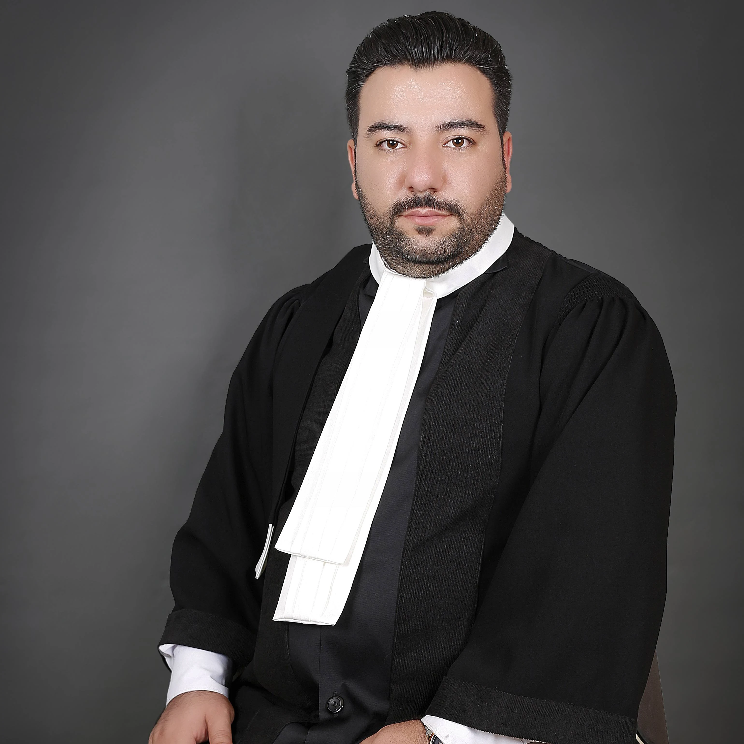 وکیل حسین سعادت - مشاور حقوقی در همدان