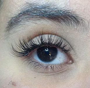 اکستنشن  ولیفت و لمینت مژه