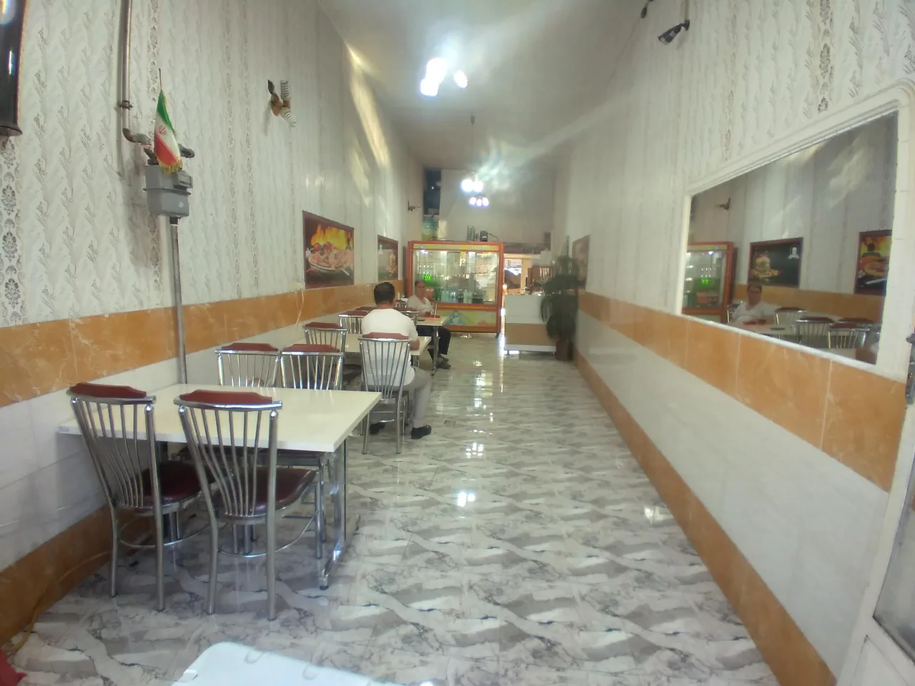 فست فود کبابی عمو فرخ - تصویر 2
