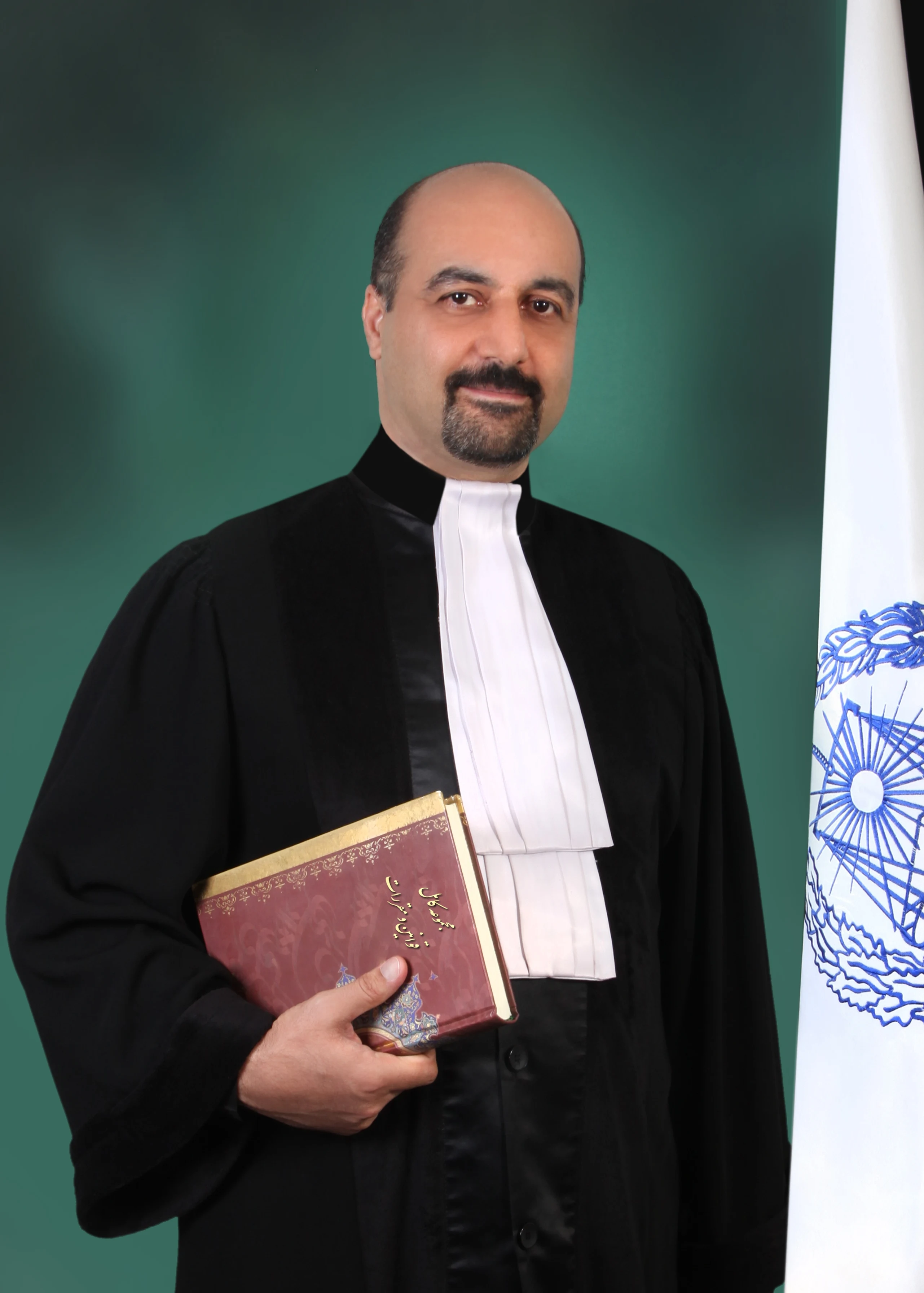 وحید رضایی وکیل پایه یک دادگستری اراک - تصویر 2