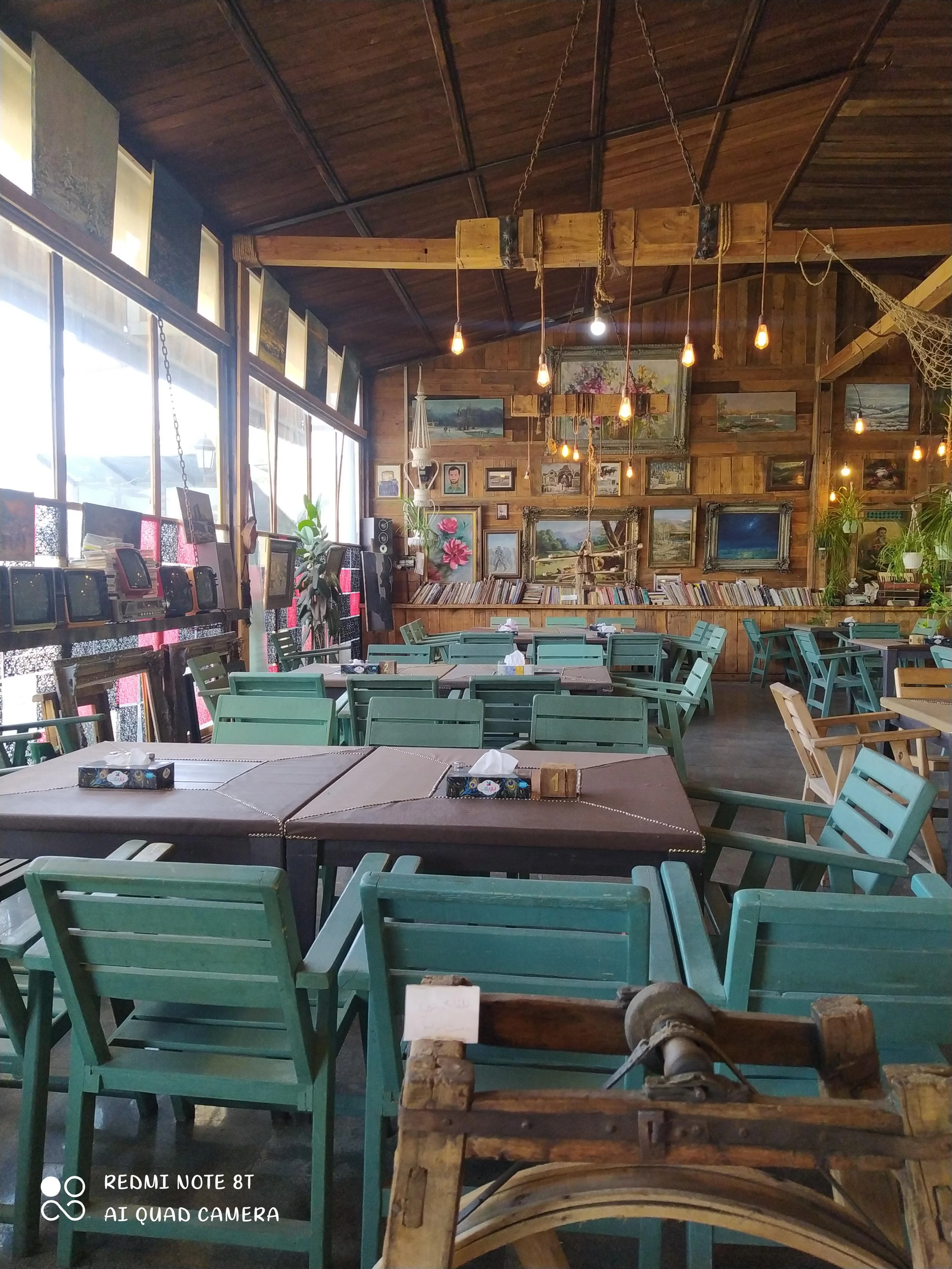 کافه رستوران رهبری