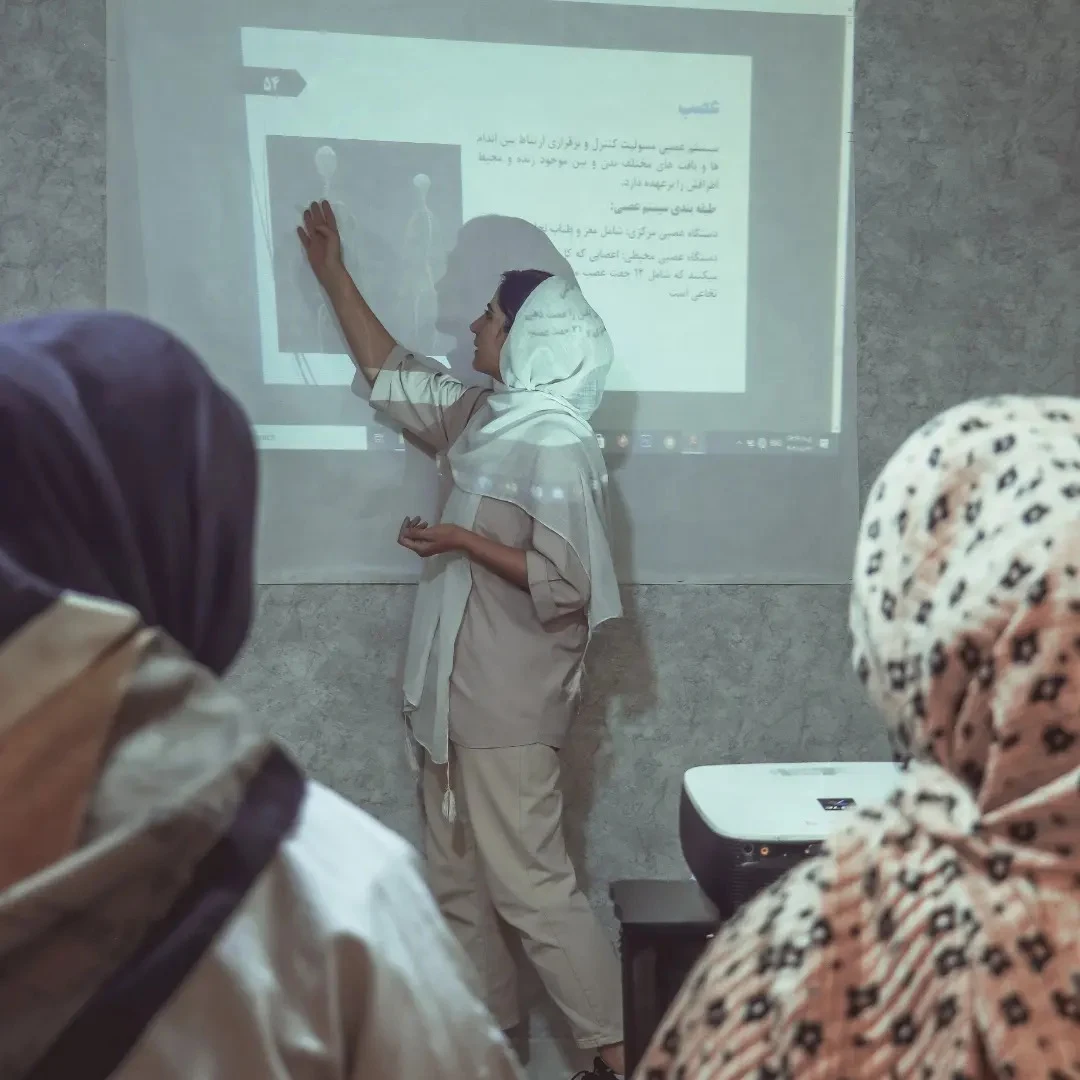 آموزش و خدمات ماساژ برای بانوان آرامش - تصویر 3
