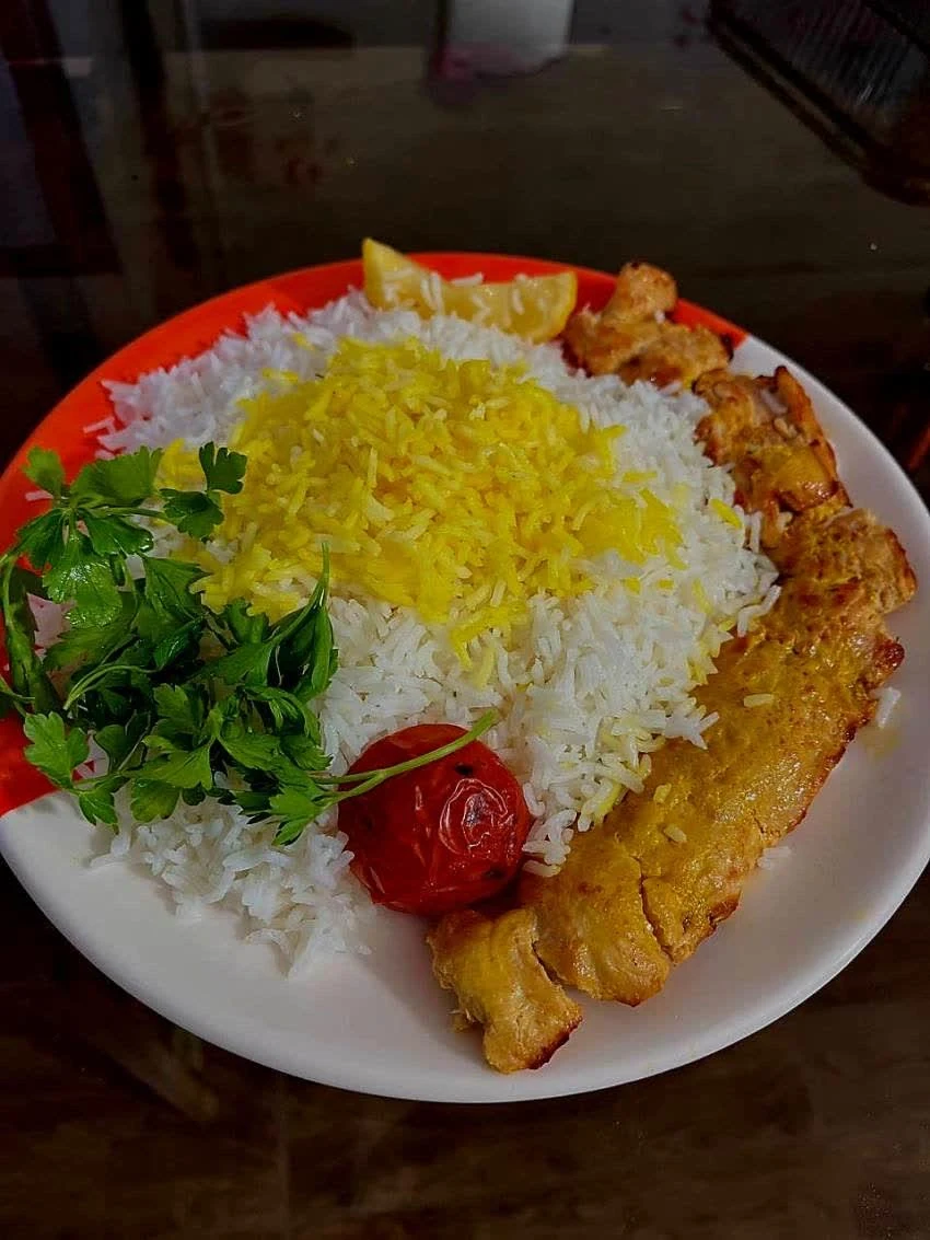 آشپزخانه تورانیان - رستوران در کرمان - تصویر 2